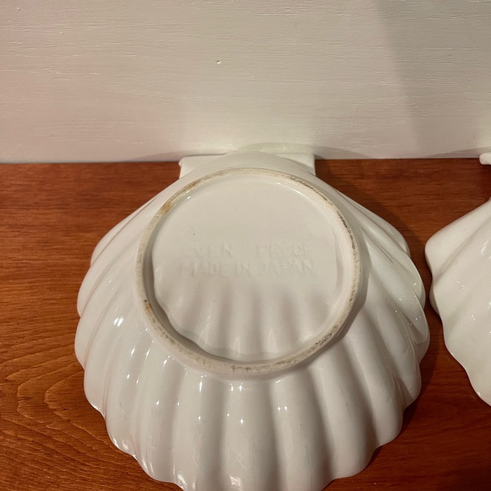 VINTAGE WHITE CERAMIC SEASHELL BOWLS - SET OF 2 - Picture 8 of 8